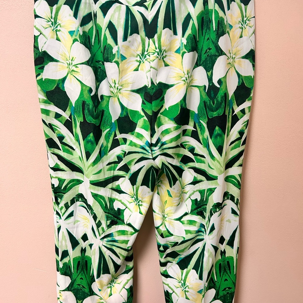 Vince Camuto Green Floral Pants